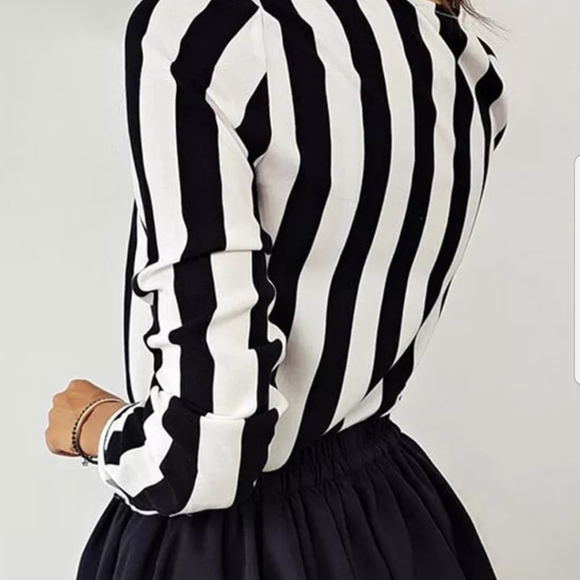 BLACK & WHITE STRIPED LONG SLEEVE BLOUSE - Picture 3 of 5